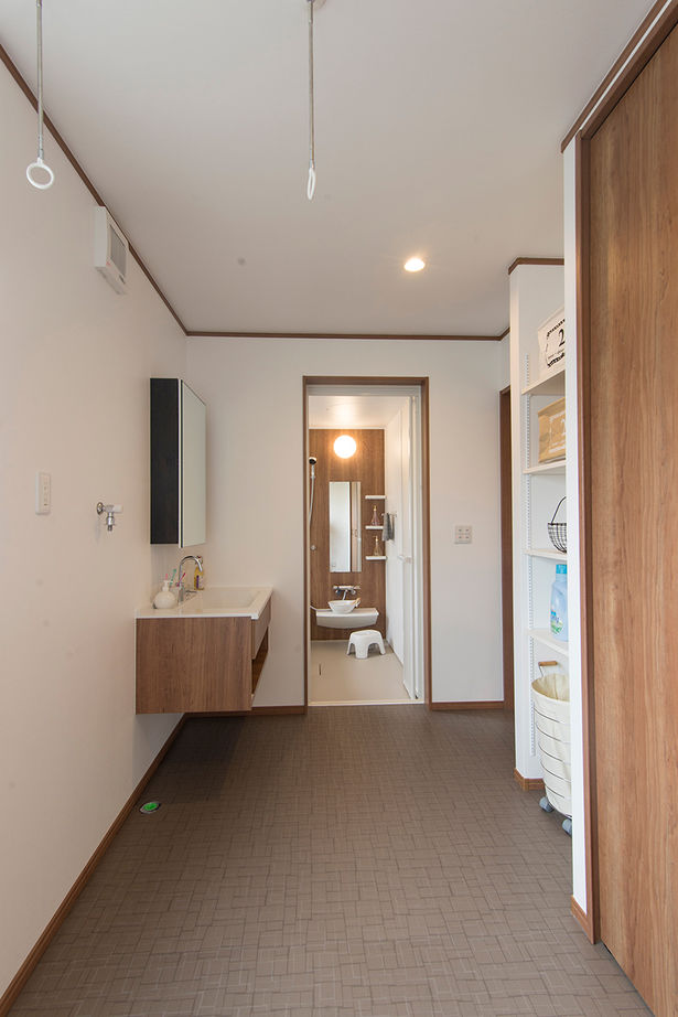 エバーホーム 【シアタールーム×スキップフロア】リビングとダイニングを棲み分けて、家族らしい暮らし方にの建築実例画像10