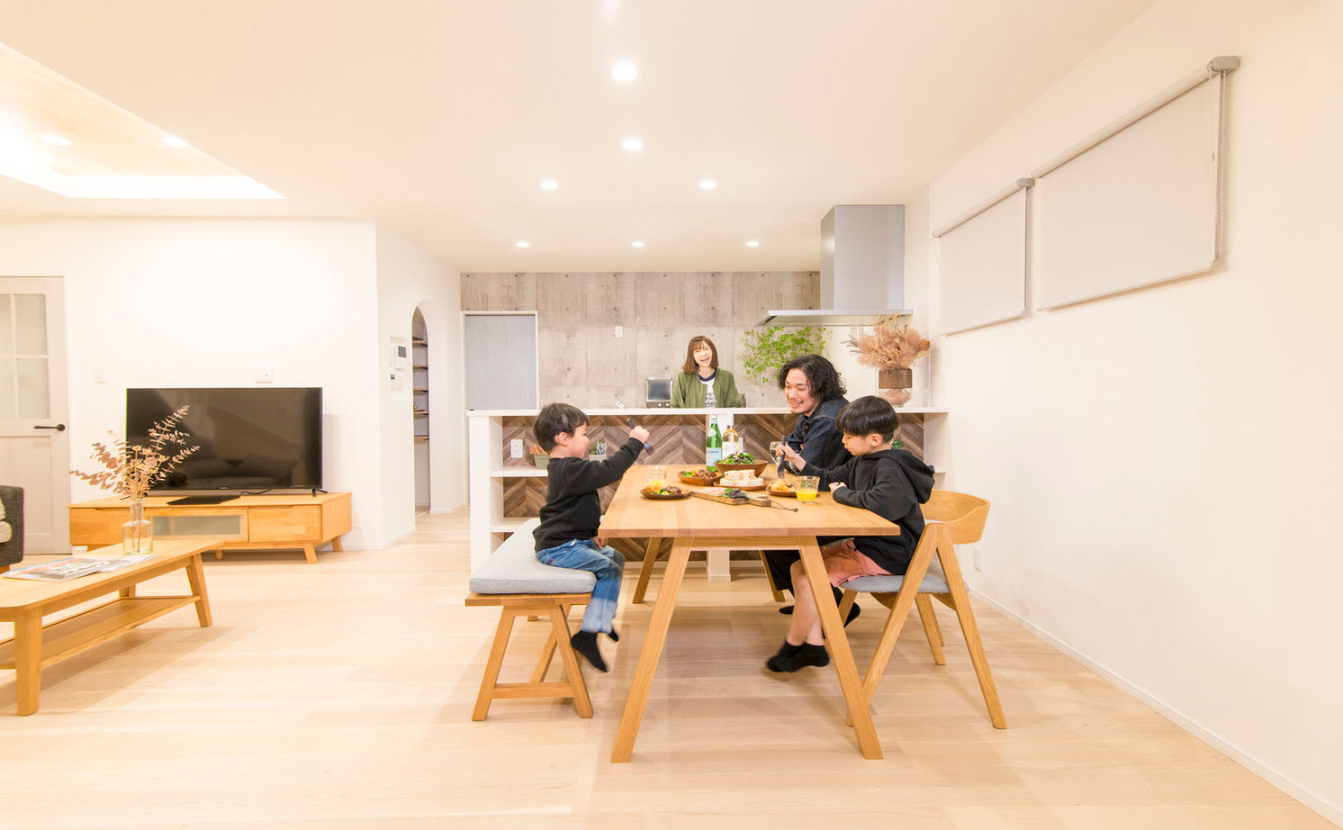 エバーホーム 【射水市/2000万円台前半/コートテラス】星空シアターやインナーガレージなど趣味スペースが充実！の建築実例画像3