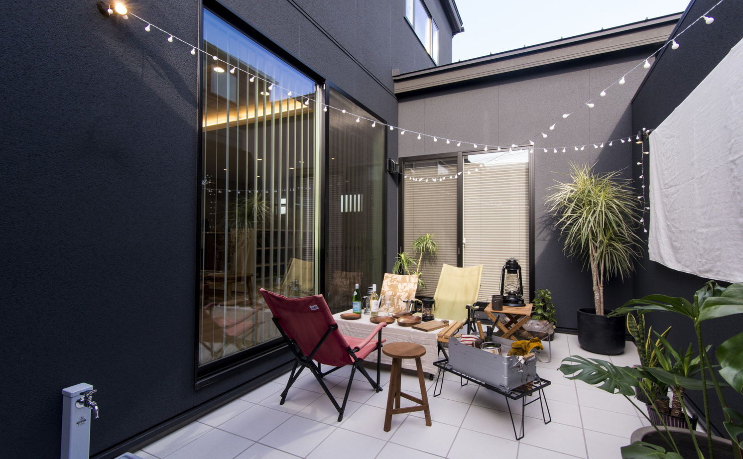 エバーホーム 【射水市/2000万円台前半/コートテラス】星空シアターやインナーガレージなど趣味スペースが充実！の建築実例画像4