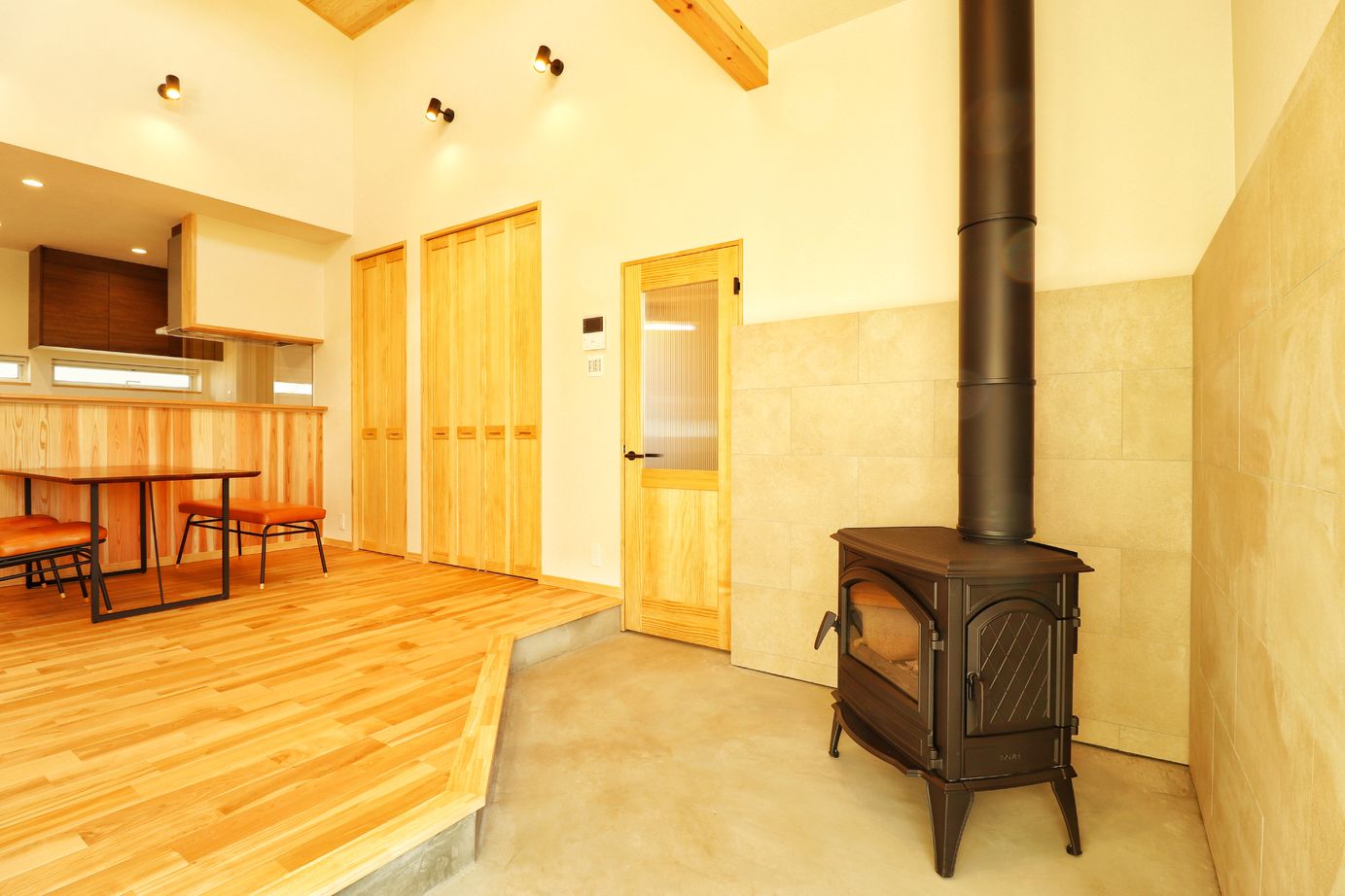 エバーホーム 【暖炉×寝室１F】自然素材でつくる薪ストーブのある暮らし【2000万円台】の建築実例画像7