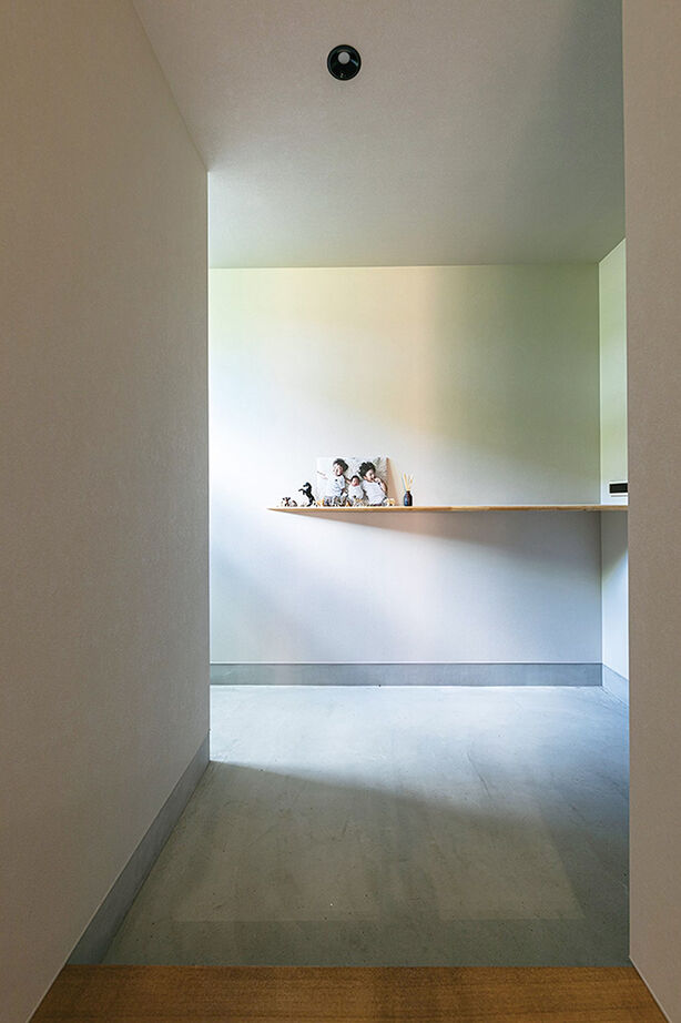 家元 3000万円台|外からの視線を遮り、カーテンレスの明るいお家で寛ぐ。「光陰を楽しむ」吹抜×インナーテラスの建築実例画像6