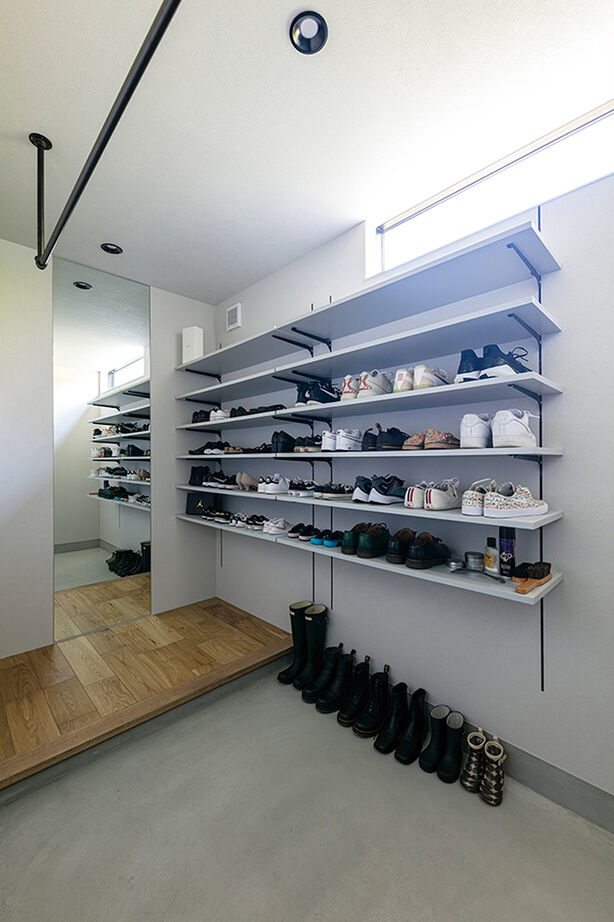 家元 3000万円台|外からの視線を遮り、カーテンレスの明るいお家で寛ぐ。「光陰を楽しむ」吹抜×インナーテラスの建築実例画像7