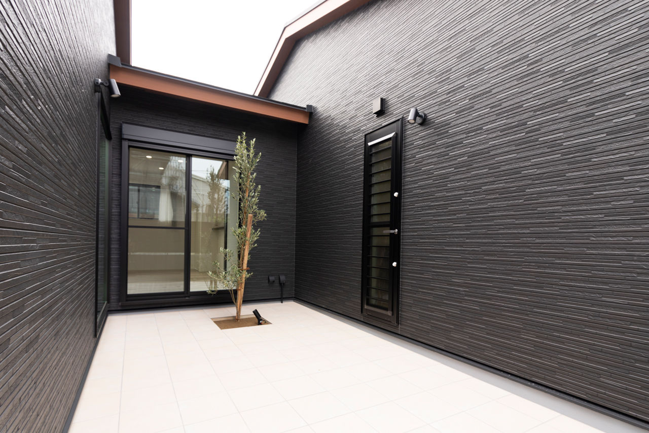 ファイブ住研 【平屋/1,000万円台/和歌山県/和モダン】外からは見えない中庭で家族団らんを生み出す平屋の建築実例画像2