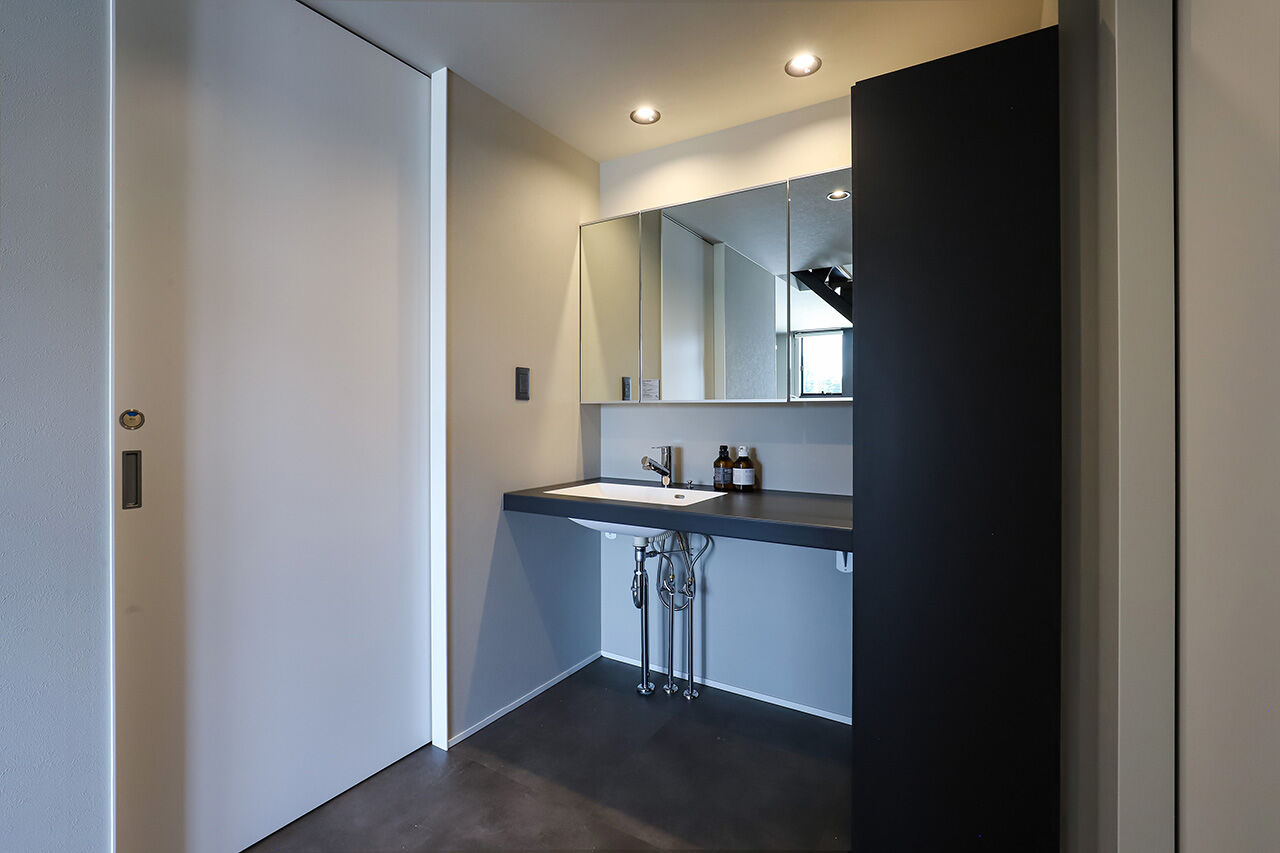 BEACON WORKS 【2600万円／吹抜／収納充実／間取図】無駄をそぎ落とした美しさ。上質な余白を楽しむ家の建築実例画像9