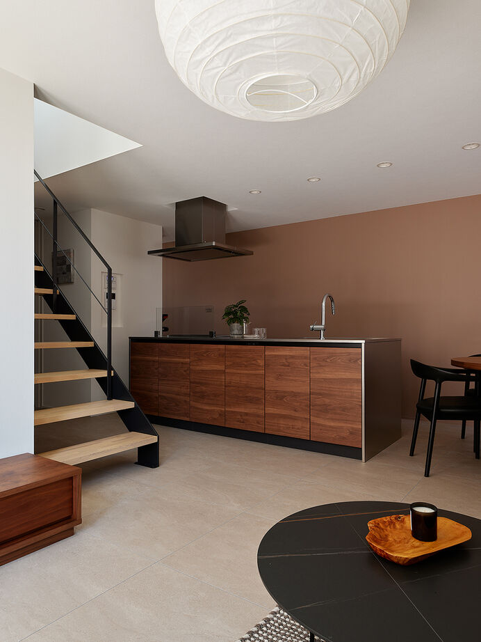 BEACON WORKS 【2300万円／ビルトインガレージ／間取図】直線美が際立つスクエアフォルムのガレージハウスの建築実例画像5