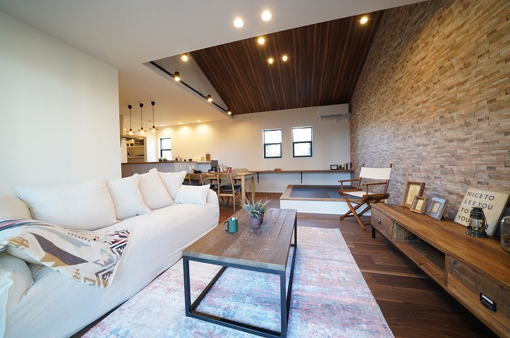 東建ビルダー 【太田市/3LDK/29.05坪/平屋/1900万円】勾配天井で開放的なリビング　ヴィンテージテイストがお洒落な平屋の建築実例画像2