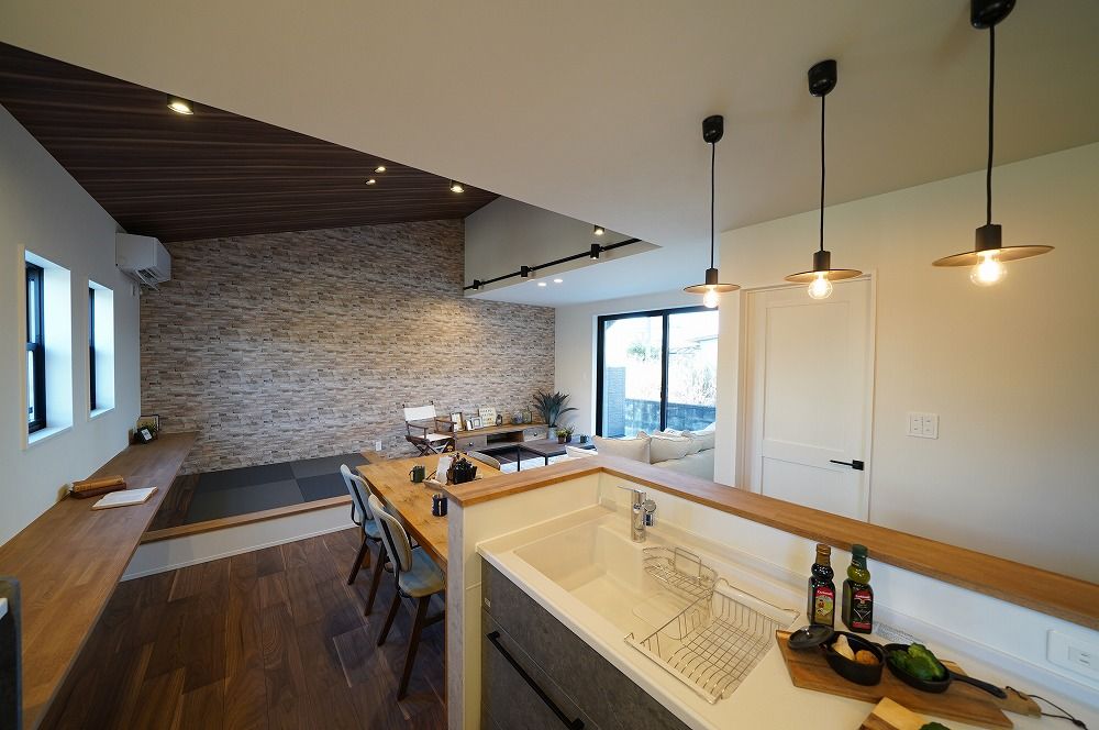 東建ビルダー 【太田市/3LDK/29.05坪/平屋/1900万円】勾配天井で開放的なリビング　ヴィンテージテイストがお洒落な平屋の建築実例画像10