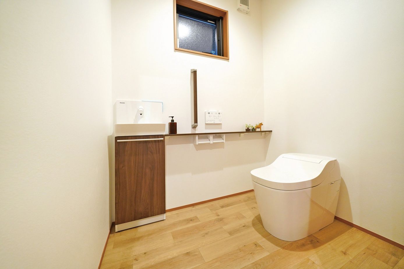 東建ビルダー 【足利市/平屋/2300万円】老後に備えバリアフリーの生活を叶えたZEH高性能住宅の建築実例画像6