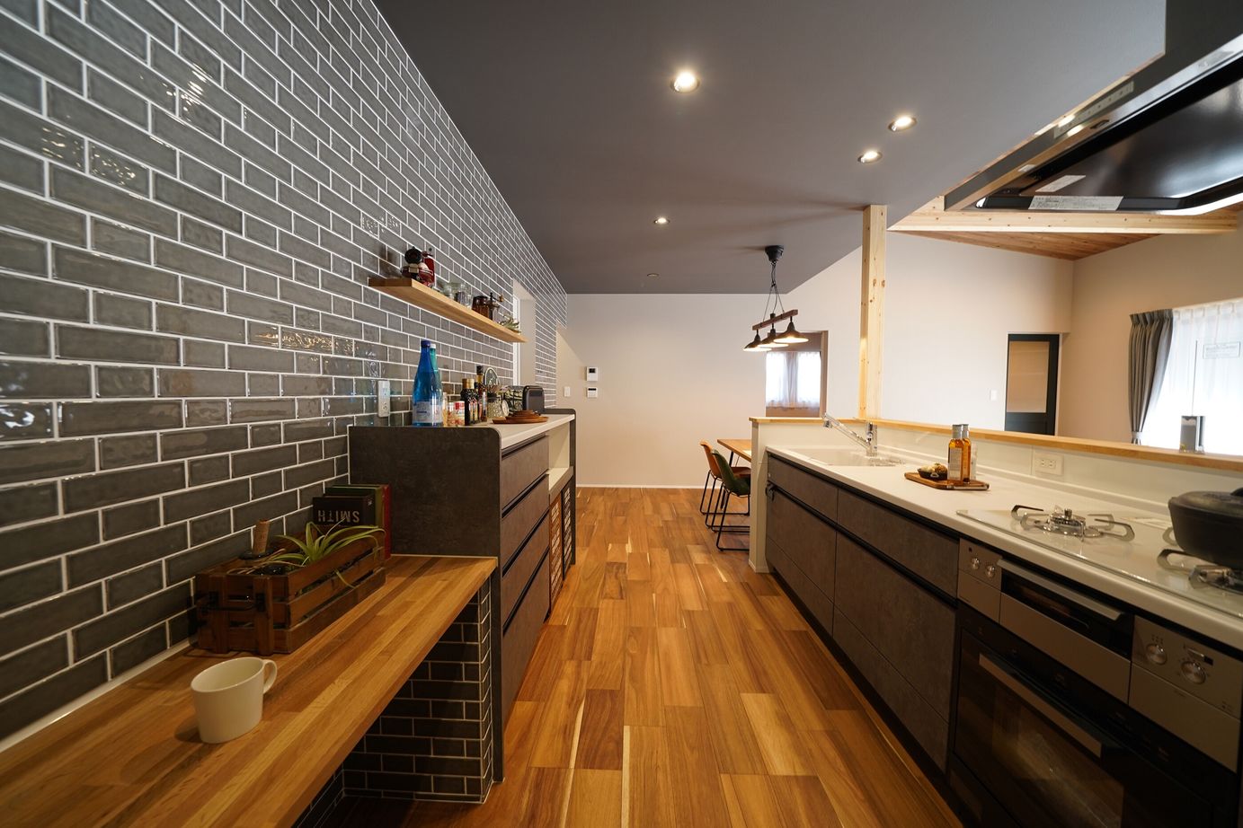 東建ビルダー 【佐野市/2LDK/平屋/33.81坪/2400万円】和モダン×サーフガレージを愉しむ家の建築実例画像4