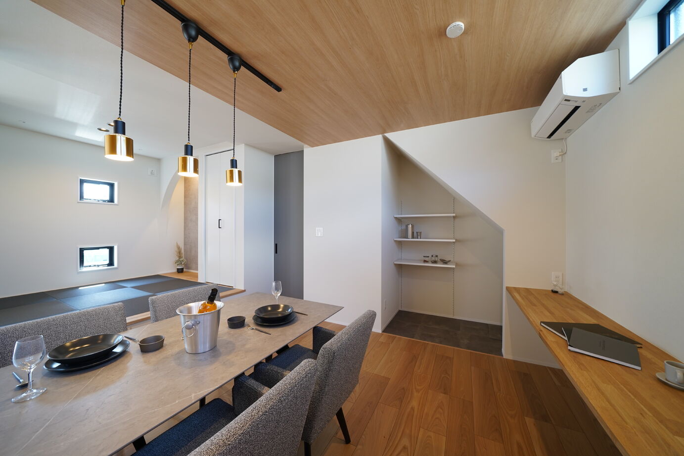 東建ビルダー 【足利市/3LDK/半平屋/32.6坪/2189万円】平屋と2階建てのイイトコドリの愛犬と暮らす「半平屋」の建築実例画像4