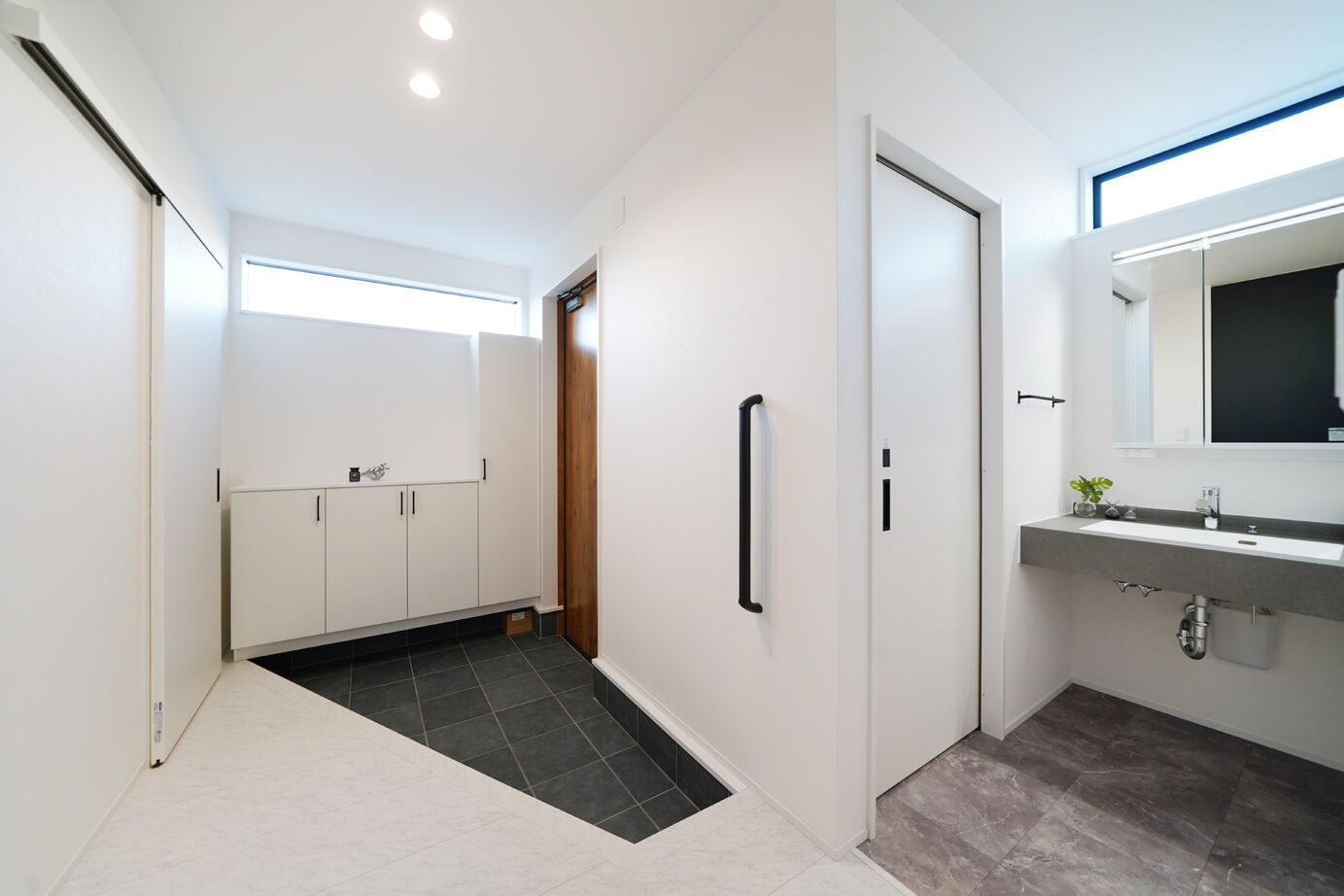 東建ビルダー 【足利市/4LDK/36.5坪/2500万円】プライベートを重視した空間設計とホテルライクデザインの住まいの建築実例画像7