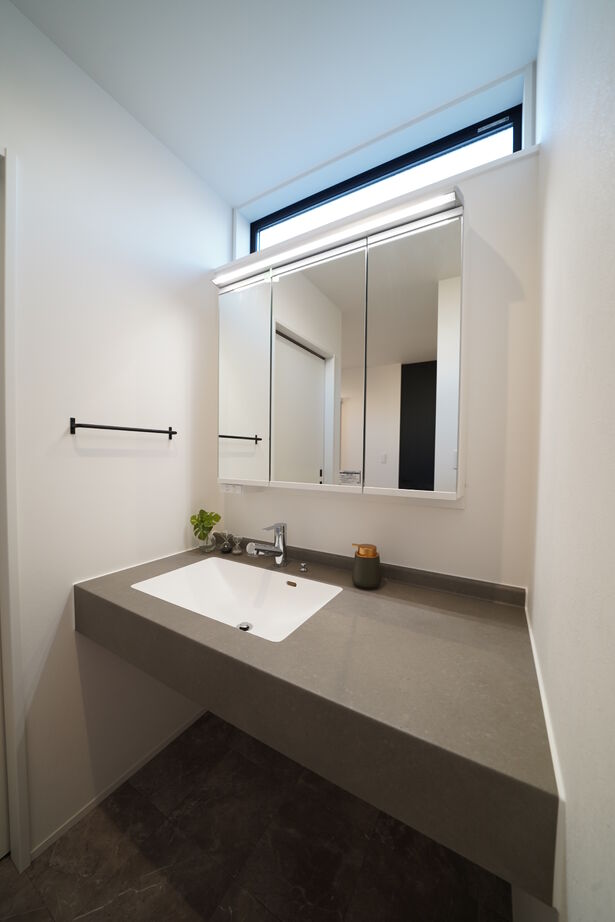 東建ビルダー 【足利市/4LDK/36.5坪/2500万円】プライベートを重視した空間設計とホテルライクデザインの住まいの建築実例画像8