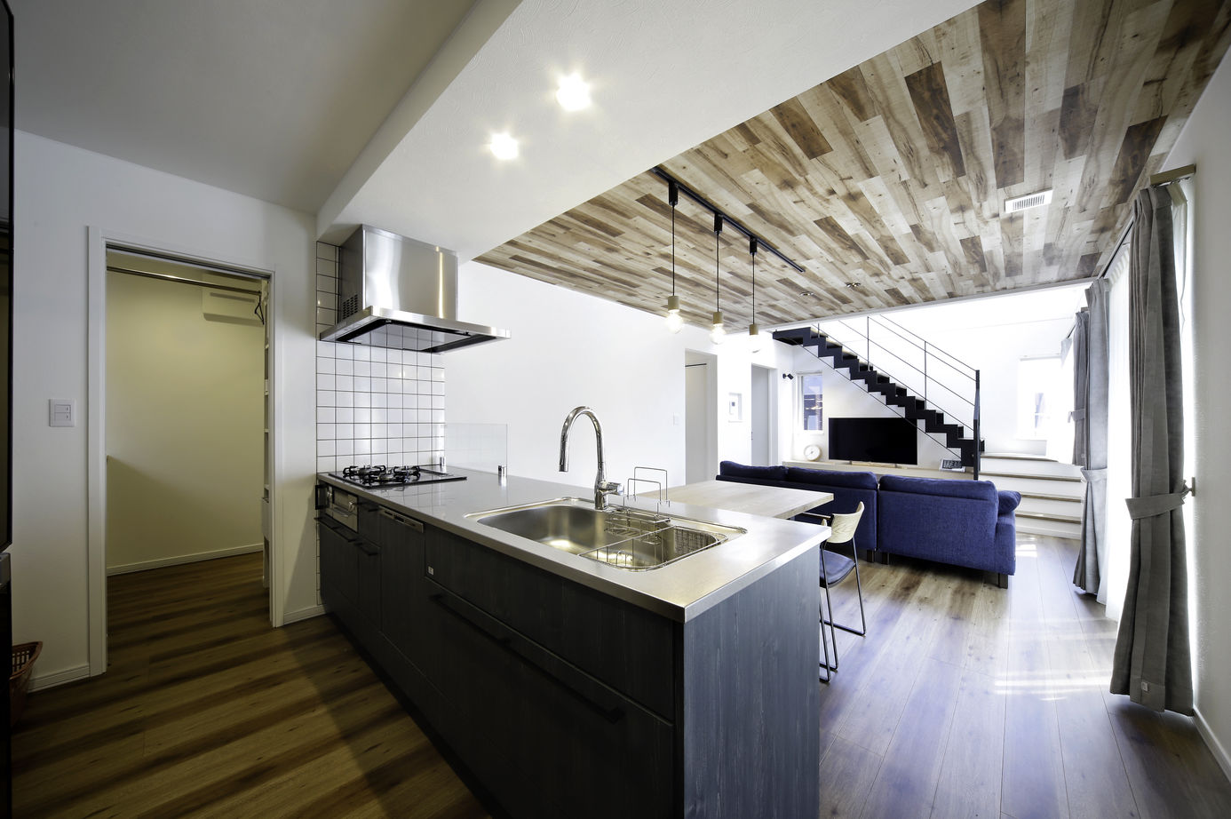 豊栄建設 【2500～2999万円／43坪／間取図／４LDK／ウッドデッキ】子どもたちの「元気」と「自立心」を養える住まいの建築実例画像9