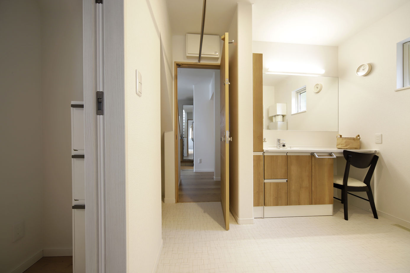 豊栄建設 【35.5坪/間取り図有/】家族でほっこり。小上がり＆堀りごたつのある和を取り入れた家の建築実例画像5