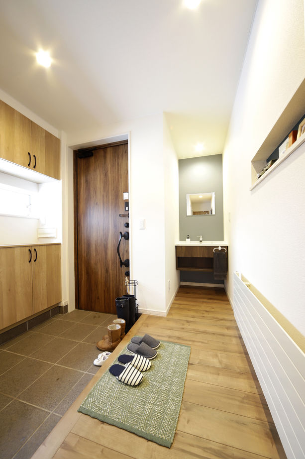 豊栄建設 【37坪/間取り図有/3人暮らし】リビングは39cmの高低差。こだわりぬいた自由設計ならではの住まいの建築実例画像5