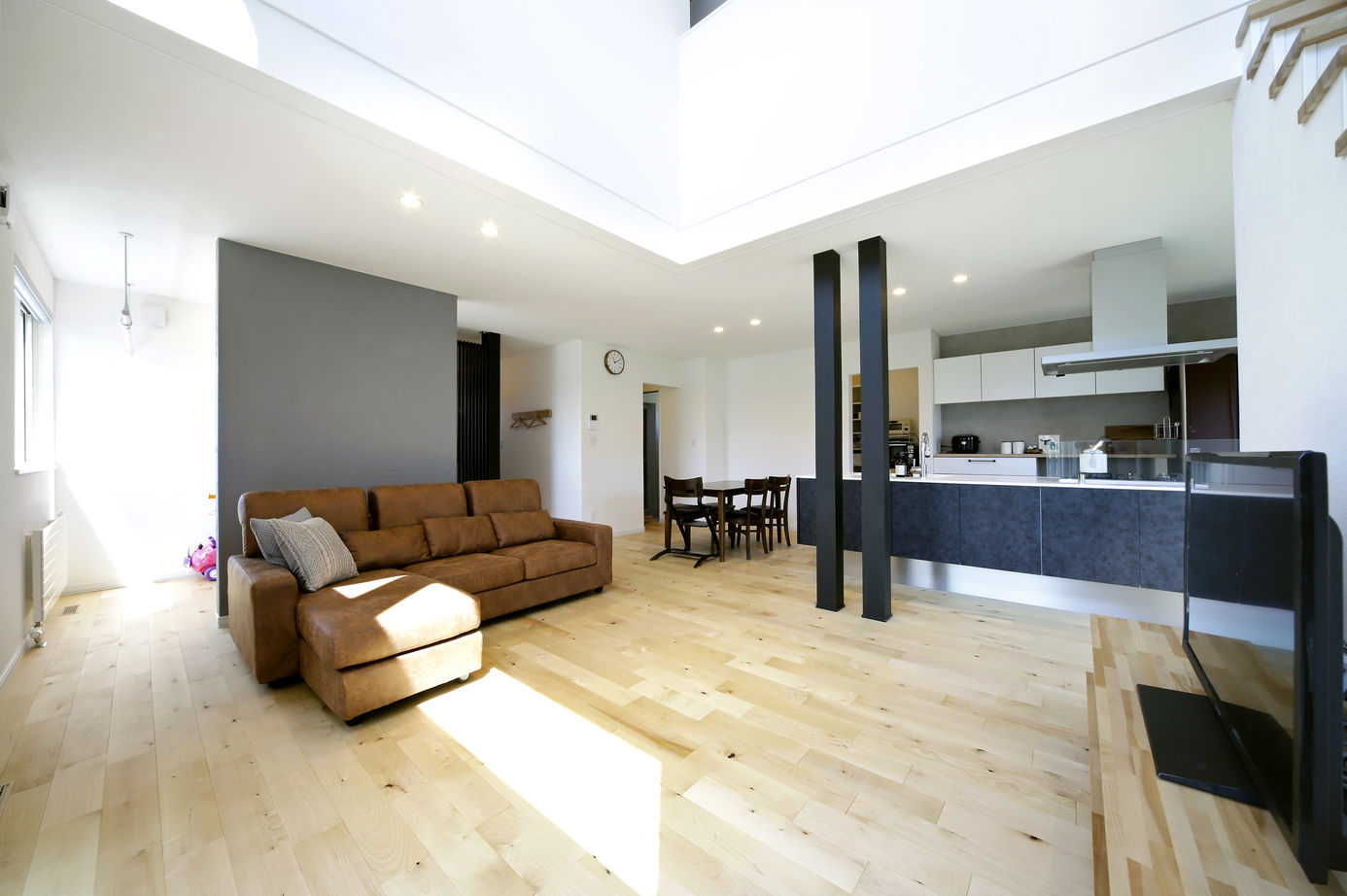 豊栄建設 【1500~1999万円/33坪/間取図】一緒に楽しい時間を過ごせる、友人たちが集う開放感のある住まいの建築実例画像1