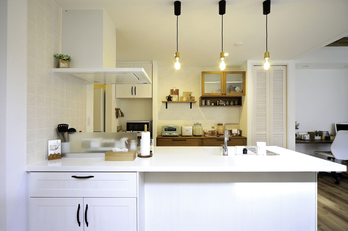 豊栄建設 [~1999万円/約35坪/間取図/３人家族]「梁見せ天井」や「見せるキッチン」などアイデアが盛りだくさんの家の建築実例画像3