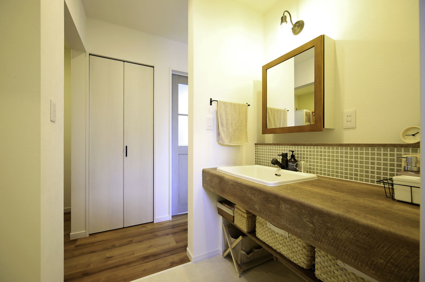 豊栄建設 [~1999万円/約35坪/間取図/３人家族]「梁見せ天井」や「見せるキッチン」などアイデアが盛りだくさんの家の建築実例画像5