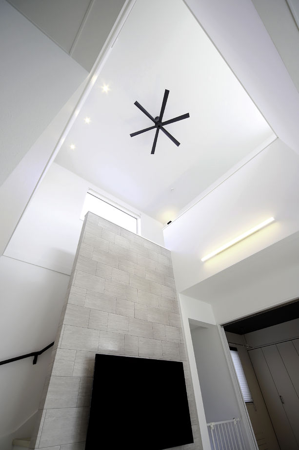 豊栄建設 【2000万円台/42坪/モダン/カーポート】理想だった「ホテルライクなリビング」がある住まいを実現した家の建築実例画像3