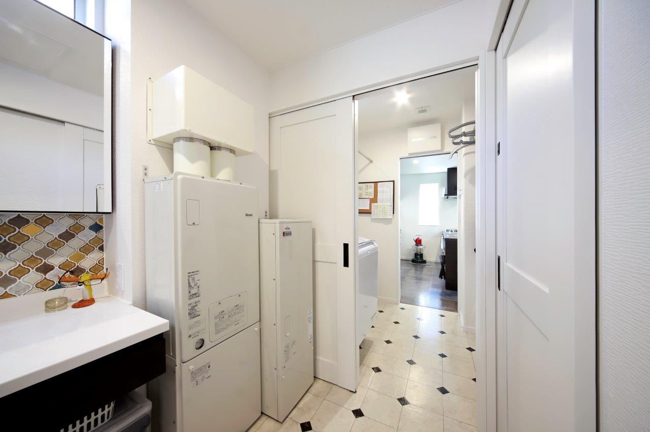 豊栄建設 [2000万円台/約38坪/４LDK /間取図]回遊性の独立洗濯室で生活動線が大幅改善！安心して育児のできる暮らしの建築実例画像2