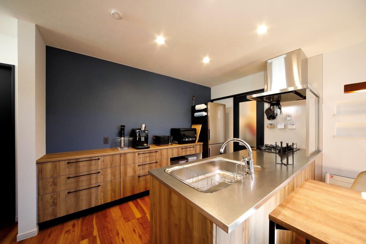 豊栄建設 【2500~2999万円/３７坪/間取図/薪ストーブ】おうちキャンプを楽しめる、広い土間に薪ストーブのある家の建築実例画像8