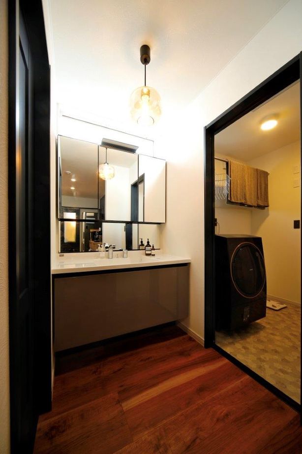 豊栄建設 【2500~2999万円/３７坪/間取図/薪ストーブ】おうちキャンプを楽しめる、広い土間に薪ストーブのある家の建築実例画像9