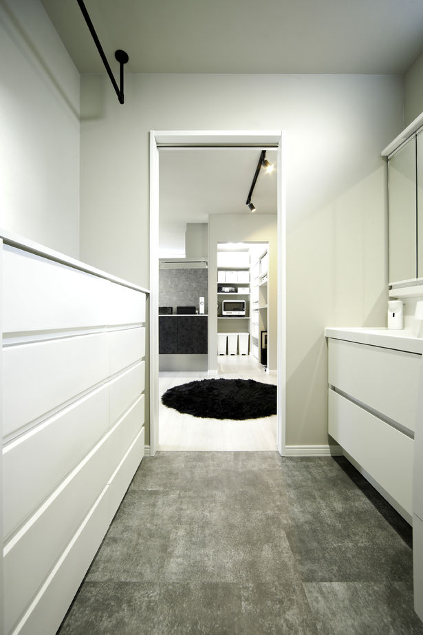 豊栄建設 【札幌市/吹抜け/モダン/スケルトン階段】贅沢な吹き抜けで、違う場所にいても家族を感じられる住まいの建築実例画像14