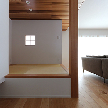 ue_bo design 【40坪以下/一級建築士×気密断熱】木の魅せ方を知るプロの丁寧な仕事から生まれる、美しい家の建築実例画像4