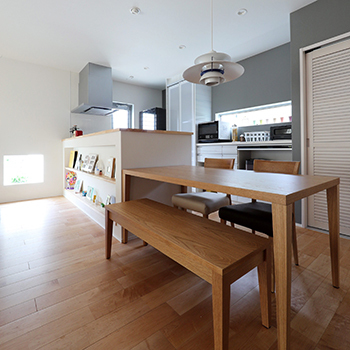 ue_bo design 【40坪以下/一級建築士×気密断熱】木の魅せ方を知るプロの丁寧な仕事から生まれる、美しい家の建築実例画像7