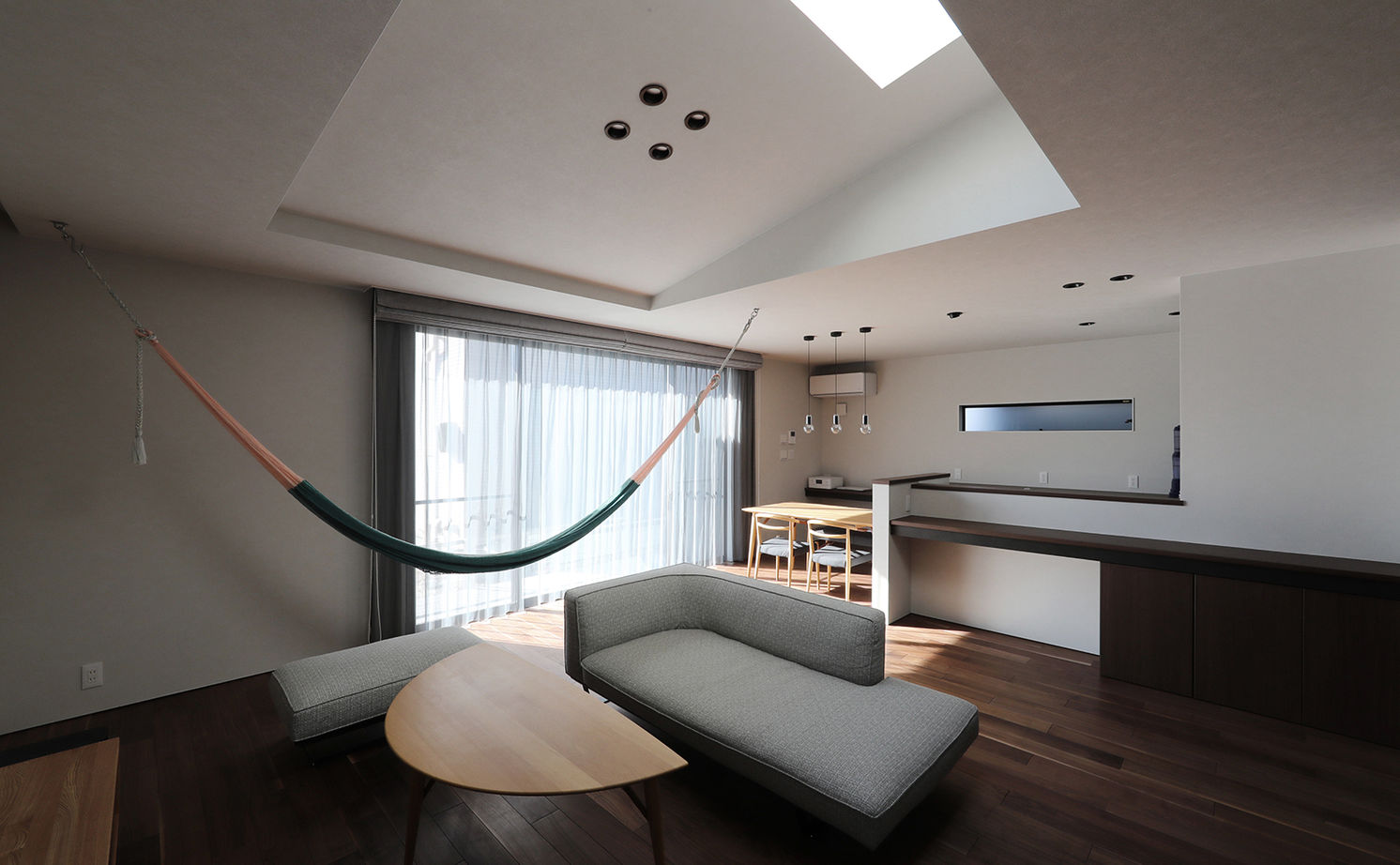 ue_bo design 【3000万円以下/40坪台/間取り図有】塗り壁/タイル/無垢の木。素材本来の美しさがそのまま「個性」になる家の建築実例画像6