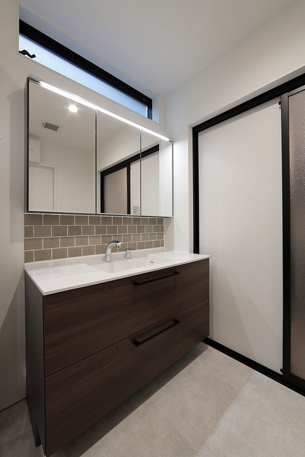 ue_bo design 【3000万円以下/40坪台/間取り図有】塗り壁/タイル/無垢の木。素材本来の美しさがそのまま「個性」になる家の建築実例画像17