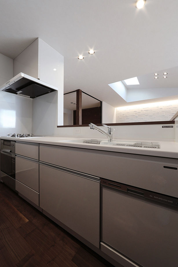 ue_bo design 【3000万円以下/40坪台/間取り図有】塗り壁/タイル/無垢の木。素材本来の美しさがそのまま「個性」になる家の建築実例画像18