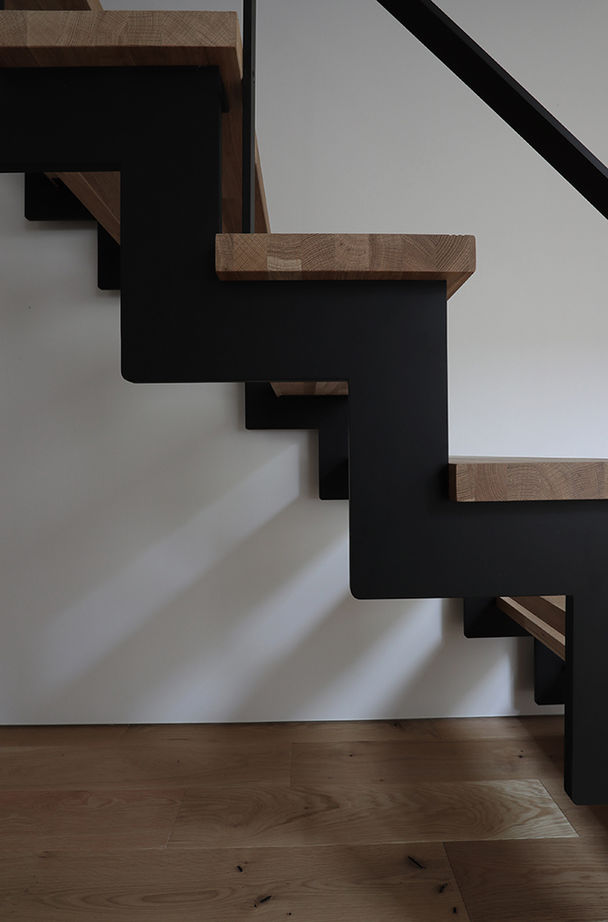 ue_bo design 【3000万円台｜間取り図有｜30坪台】空間を構成する「線」まで美しい、別荘のように寛げる家の建築実例画像4