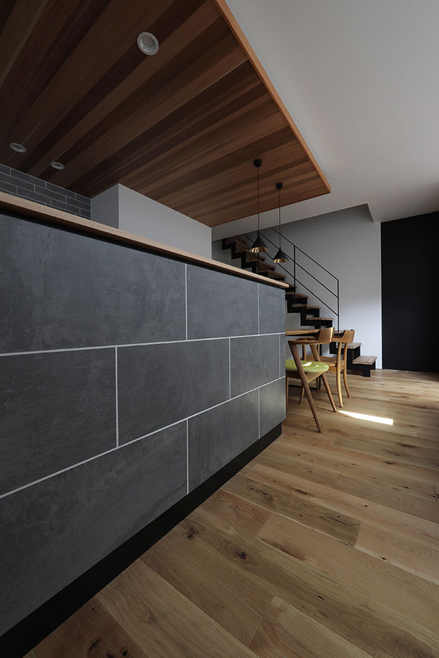 ue_bo design 【3000万円台｜間取り図有｜30坪台】空間を構成する「線」まで美しい、別荘のように寛げる家の建築実例画像10