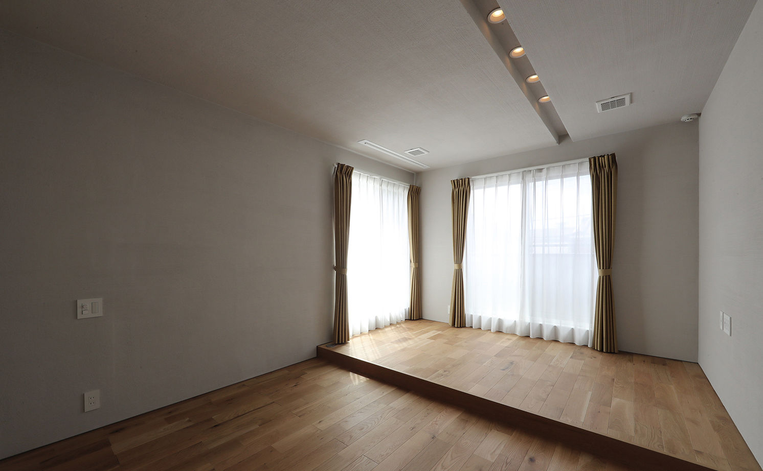 ue_bo design 【3000万円台｜間取り図有｜30坪台】空間を構成する「線」まで美しい、別荘のように寛げる家の建築実例画像15