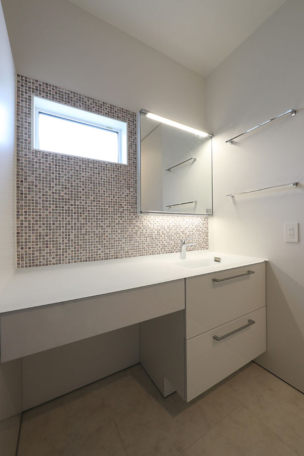 ue_bo design 【3000万円台｜間取り図有｜30坪台】空間を構成する「線」まで美しい、別荘のように寛げる家の建築実例画像18