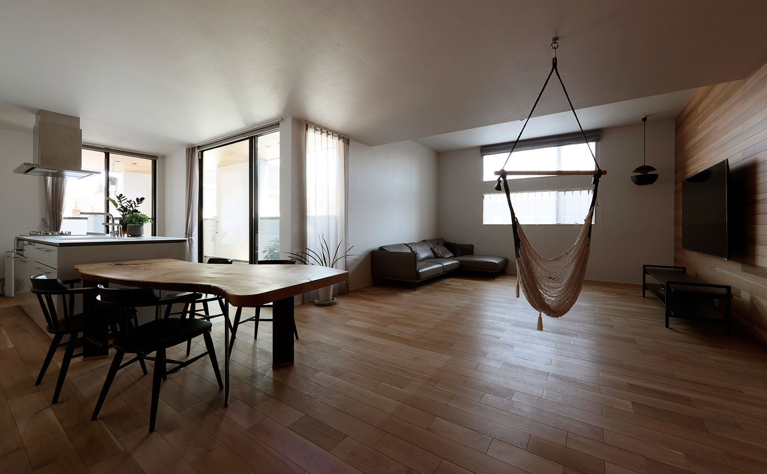 ue_bo design 【4000万円以上/60坪台/二世帯×3階建て】一級建築士がデザインした、3階建てに見えない二世帯住宅の建築実例画像13