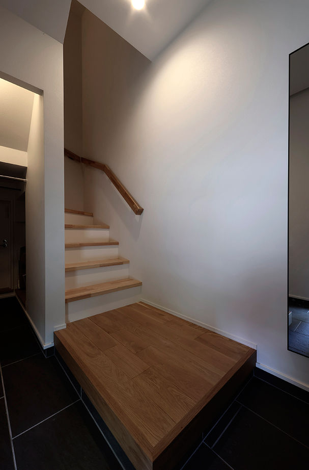 ue_bo design 【4000万円以上/60坪台/二世帯×3階建て】一級建築士がデザインした、3階建てに見えない二世帯住宅の建築実例画像18