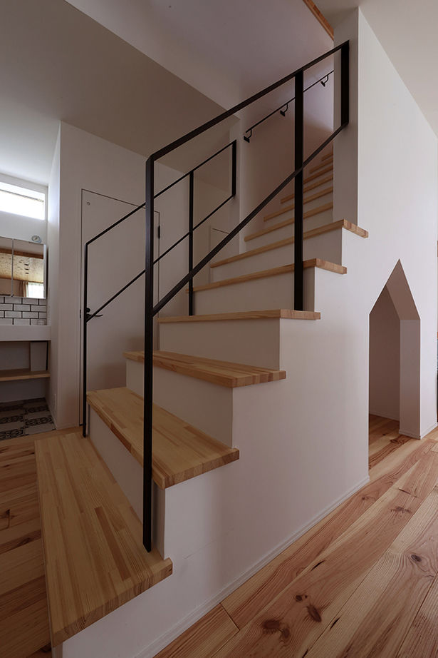 ue_bo design 【3000万円以下｜間取り図有｜40坪以下】見る角度によって表情が変化する、おしゃれな家の建築実例画像13