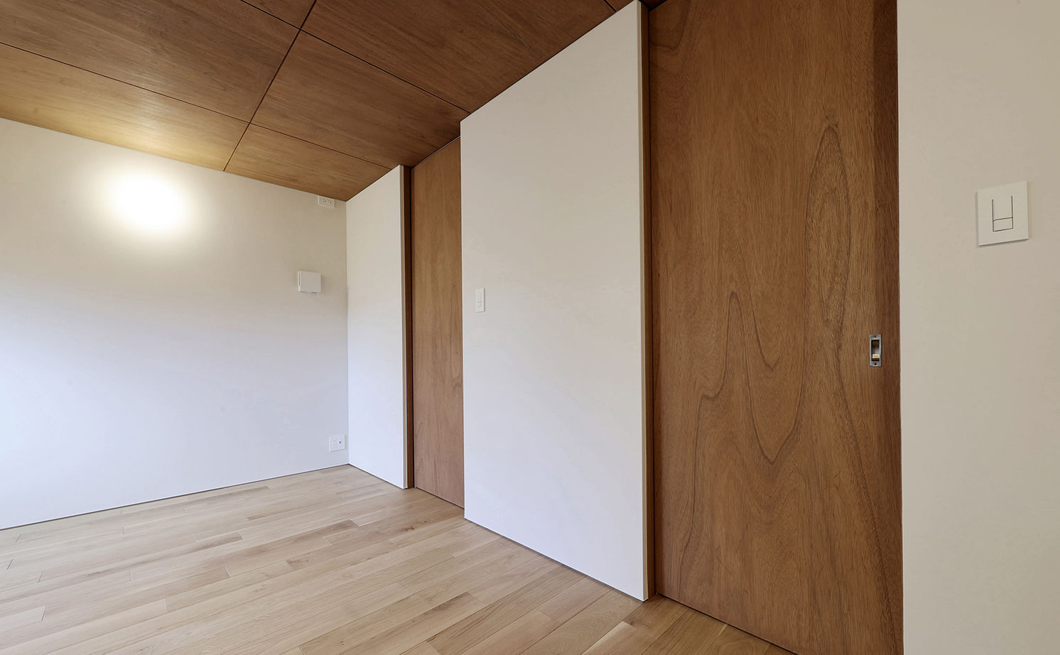 ue_bo design 【3000万円台｜平屋｜32坪】障子からこぼれる光、陰影。侘び寂びを感じる和モダンな「平屋」の建築実例画像15