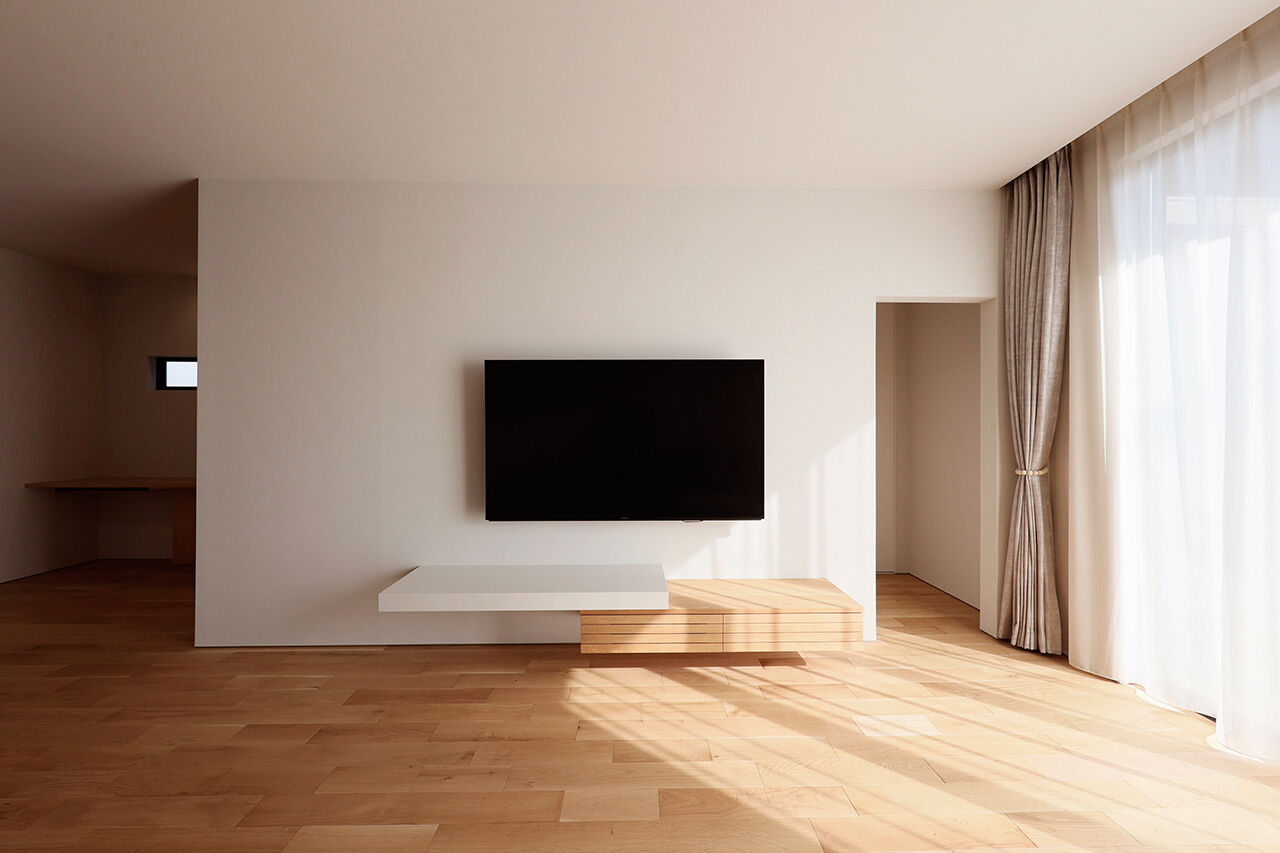 ue_bo design 【3000万円台｜ガレージハウス｜40坪台】引き算のミニマルデザインで、素材の美しさを引き立てた家の建築実例画像4