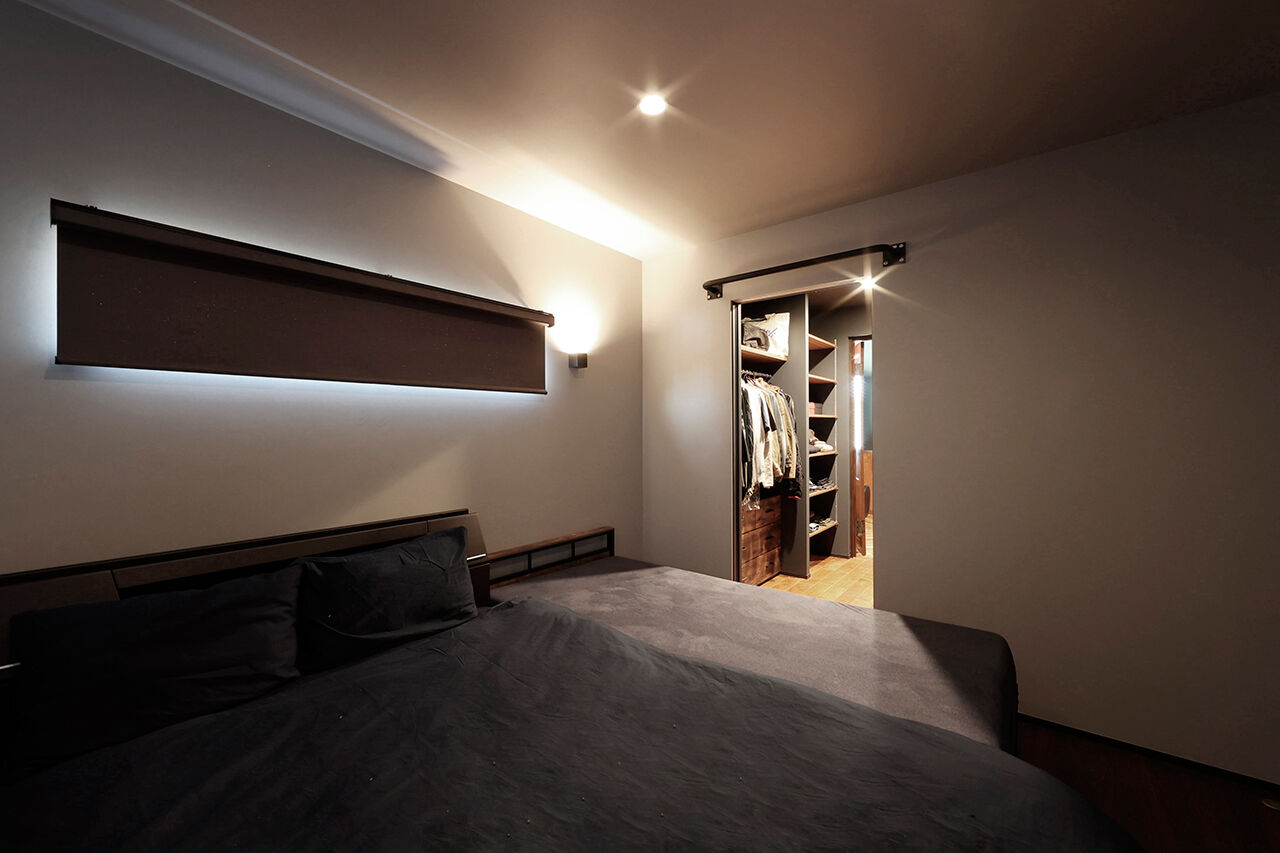 ue_bo design 【2000万円台｜間取り図有｜40坪台】モダンと和の融合。凛とした佇まいが美しい、無垢材×モノトーンの家の建築実例画像7