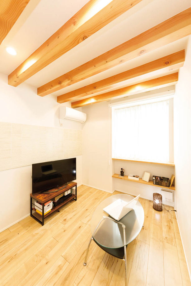 伊庭工務店 【6.7坪/1000万円台/間取り図有/狭小地/2階＋ロフト】驚愕の狭小地に「意外といい家、できちゃった！」の建築実例画像4