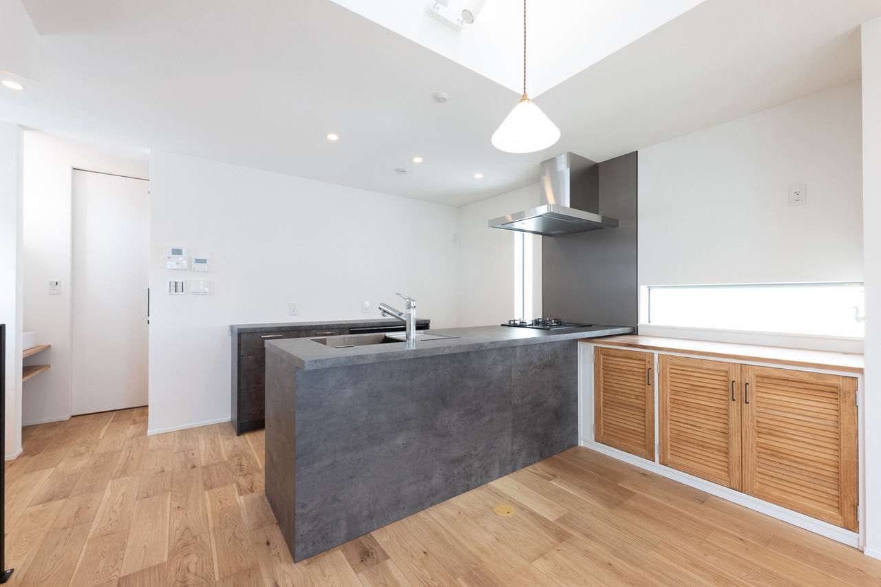 伊庭工務店 【35.1坪/2000万円台/間取り図有/3階建て/ビルトインガレージ】おしゃれ＆東京ゼロエミ仕様で省エネ性も◎の建築実例画像4