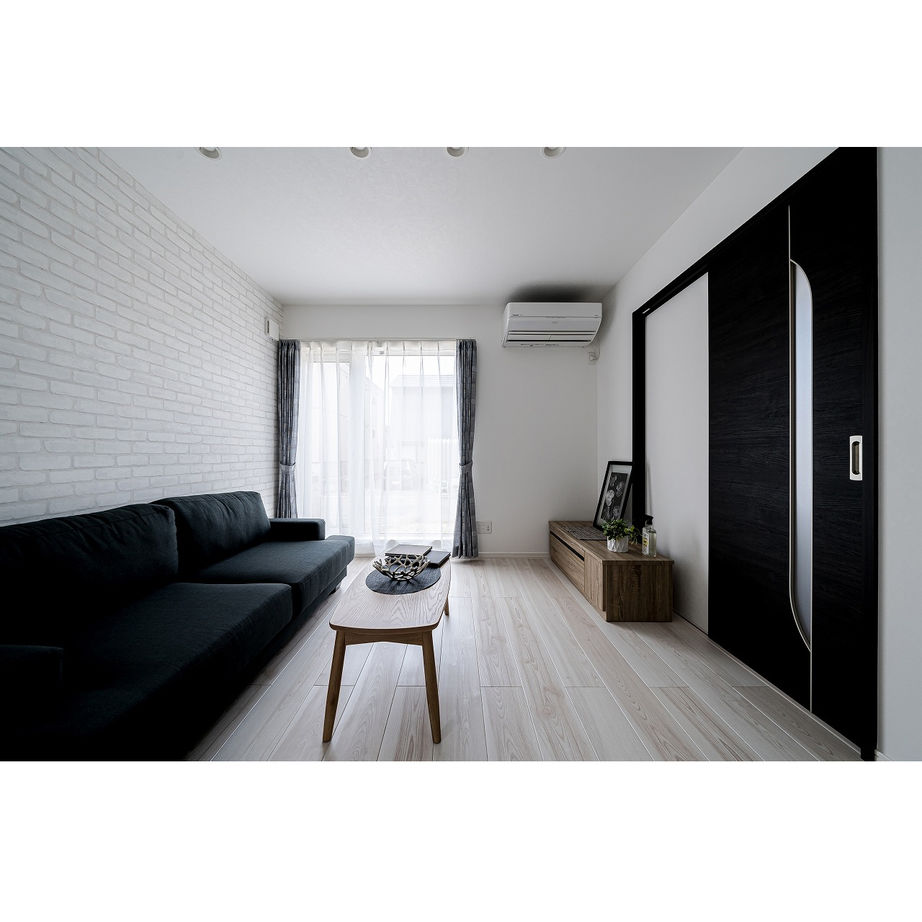 ハウジングカフェ 【間取図/約30坪】南向きの開放的なリビングで奥の洋室がおしゃれな4LDKの建築実例画像3