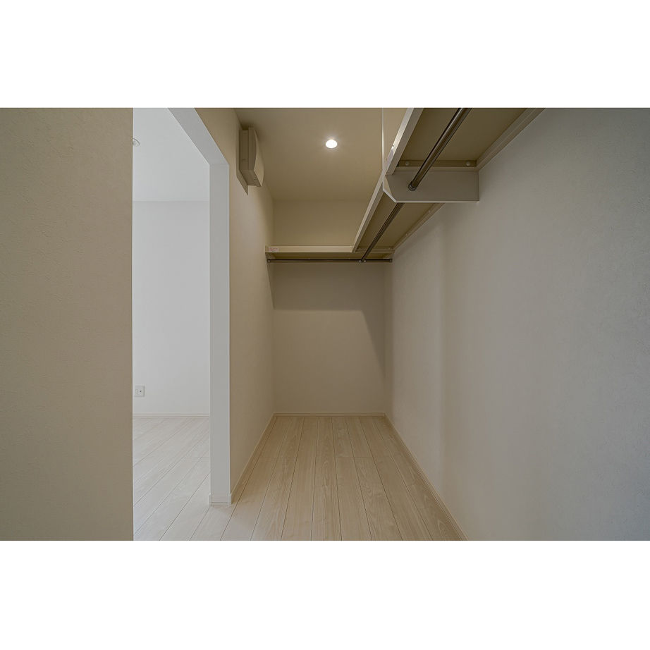 ハウジングカフェ 【間取図/約30坪】南向きの開放的なリビングで奥の洋室がおしゃれな4LDKの建築実例画像6