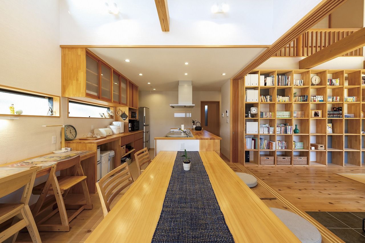 いばらきの家 茨城県南木造住宅センター 【2500万円台/間取りあり/38坪】ダイナミックな勾配天井の開放感が心地いい、家族と共に歩む木の住まいの建築実例画像4