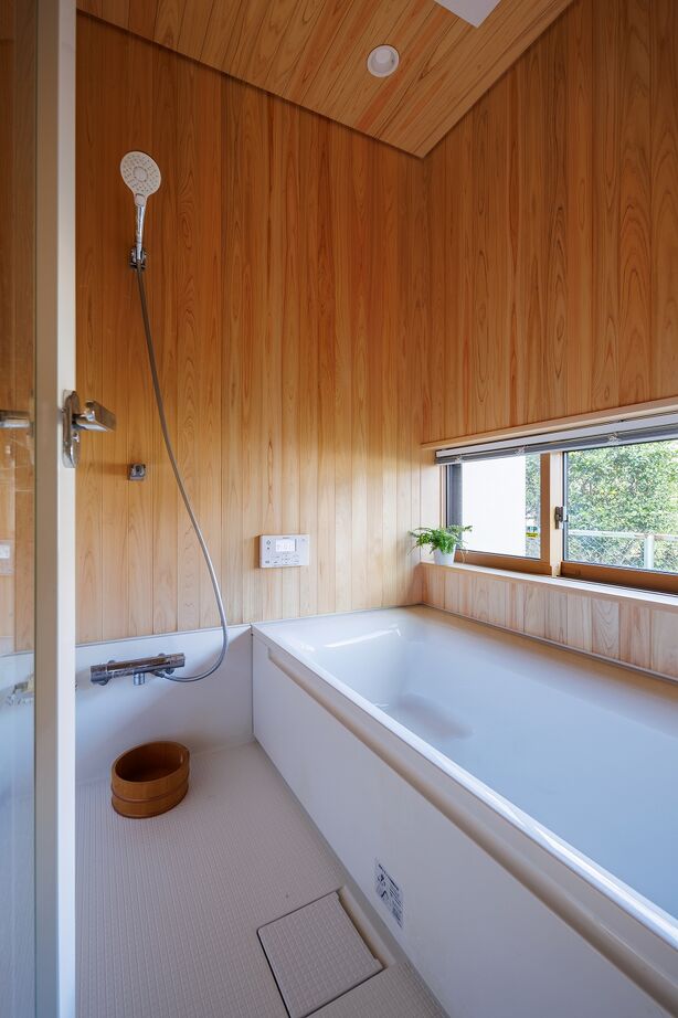 いばらきの家 茨城県南木造住宅センター 【3500～3999万円／四季を取り込む開放感／45.2坪／間取図有】木のぬくもりを感じる自然の恵みを享受する家の建築実例画像8