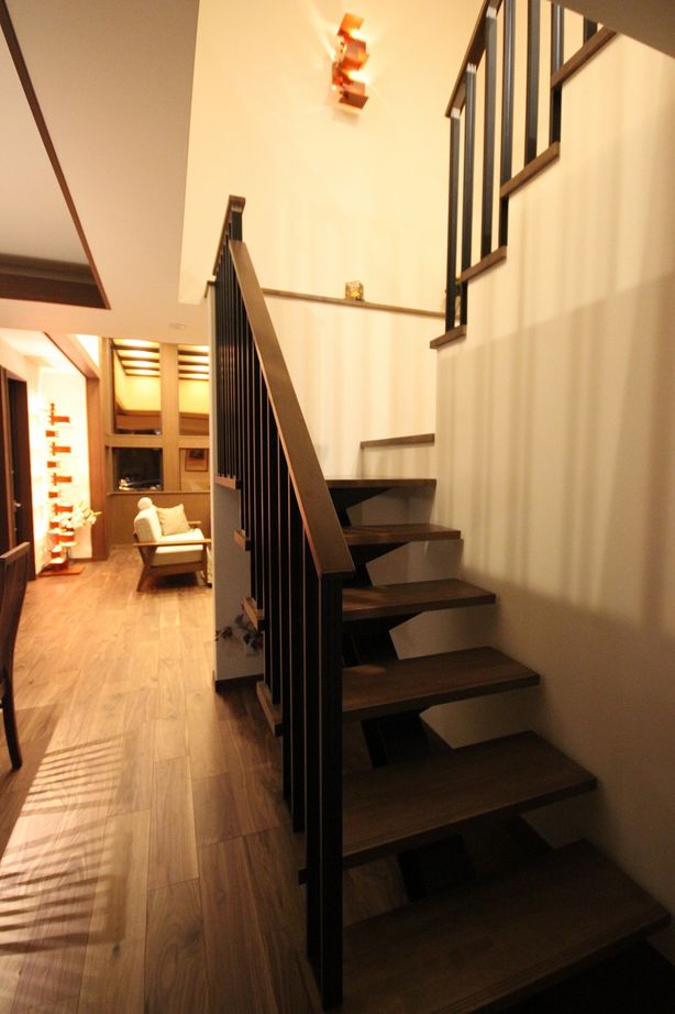 オーガニックハウス／イデアデザインハウス 伝統的な様式にモダンなデザインを融合。確かな美しさを纏う、寛ぎの邸宅の建築実例画像5