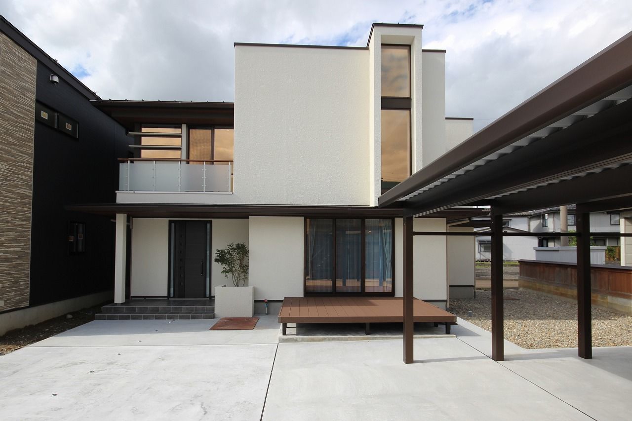 オーガニックハウス／イデアデザインハウス 光と風に包まれた空間で美しく暮らす。洗練されたデザインと居心地の良さに満ちたモダンスタイルの住まいの建築実例画像1